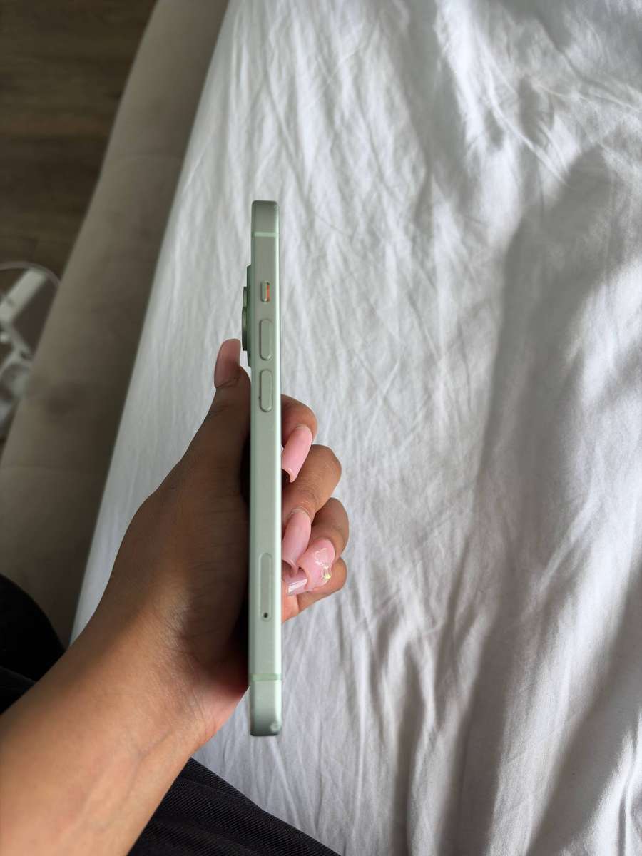 iPhone 15 Green 128gb