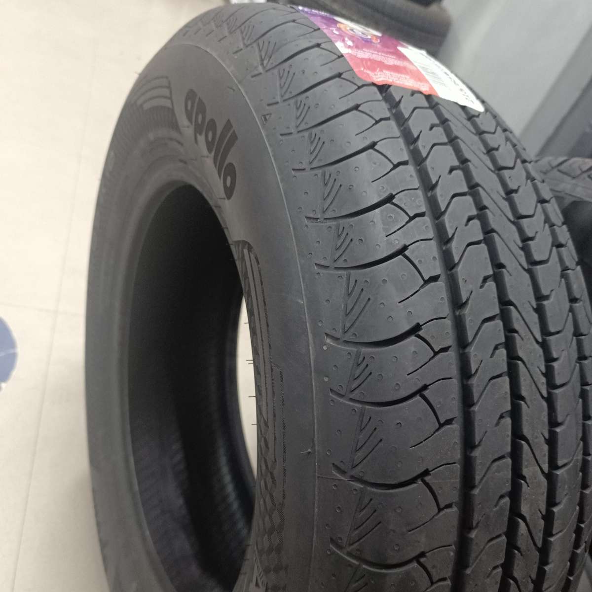 205/65R16 Apollo Apterra Cross 95H - 2056516