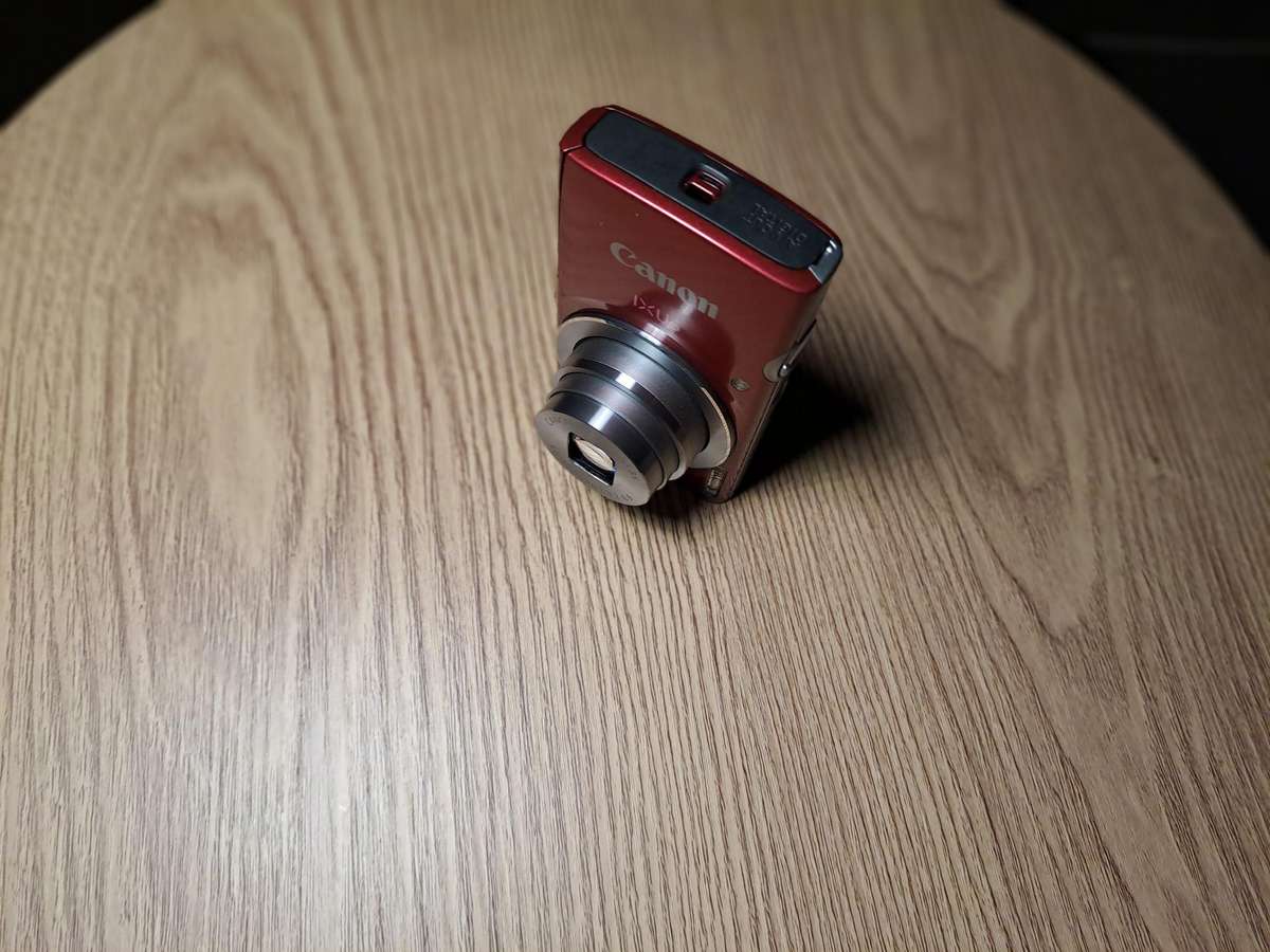 Canon IXUS 145 Digital camera