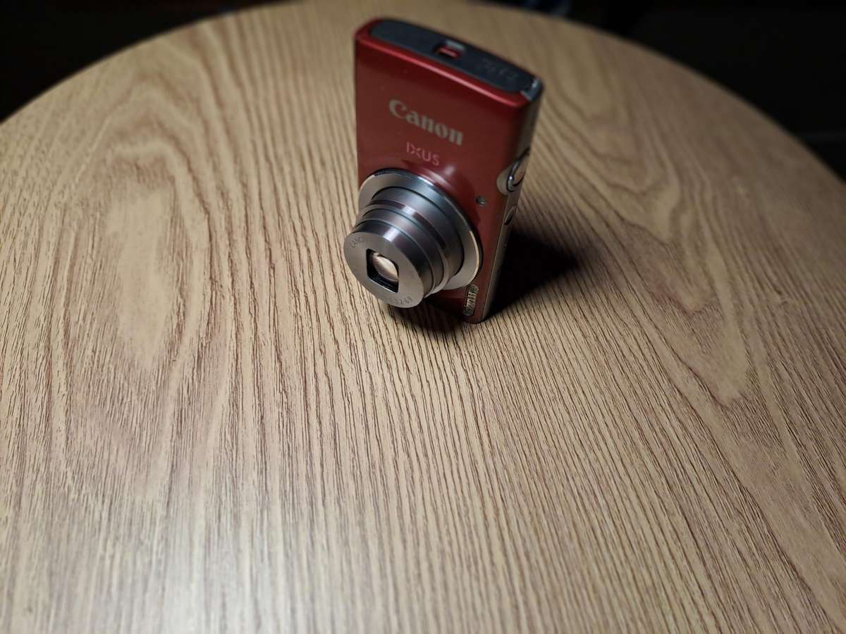 Canon IXUS 145 Digital camera