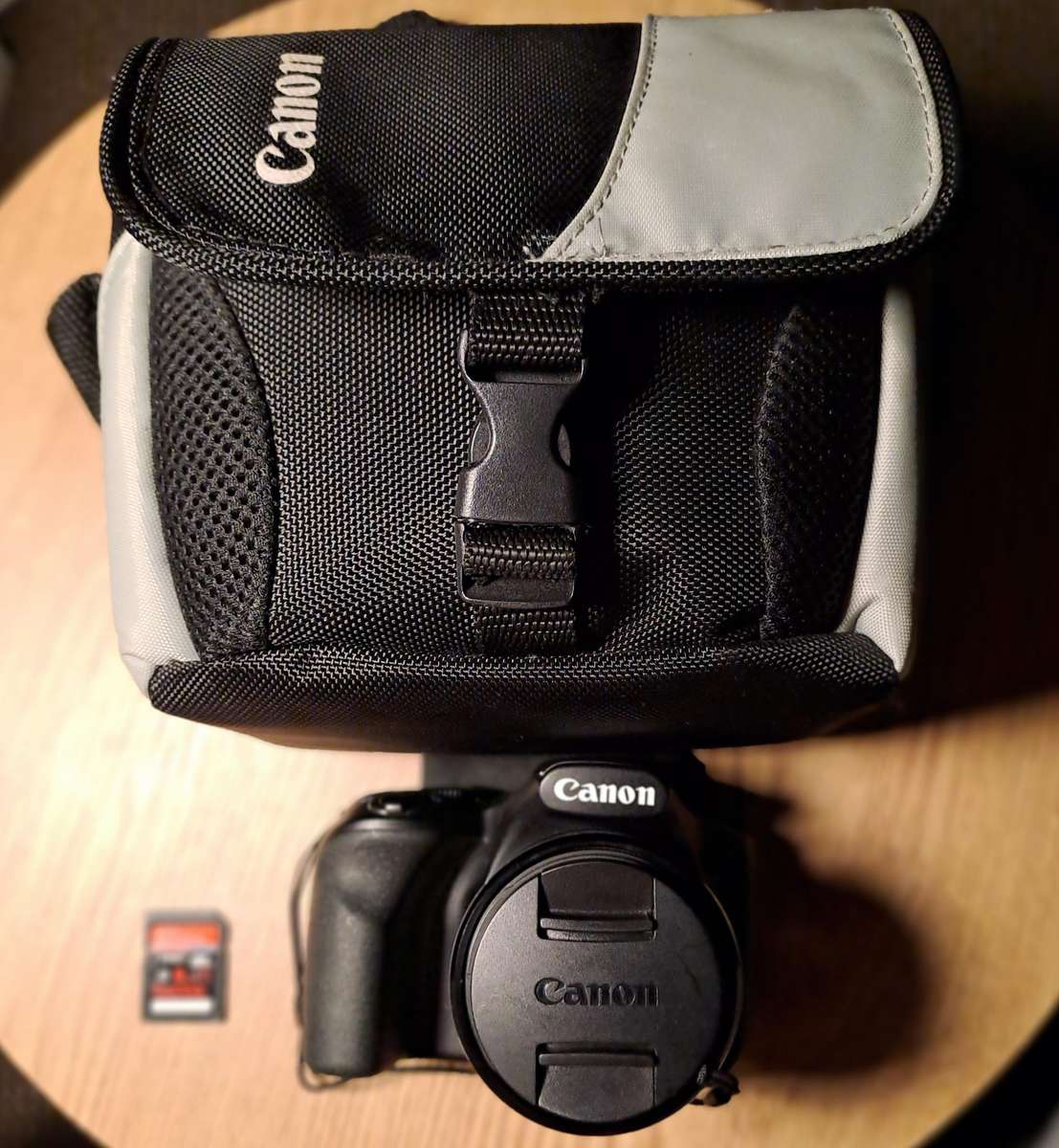 NEW CANON SX520HS Digital Bridge camera