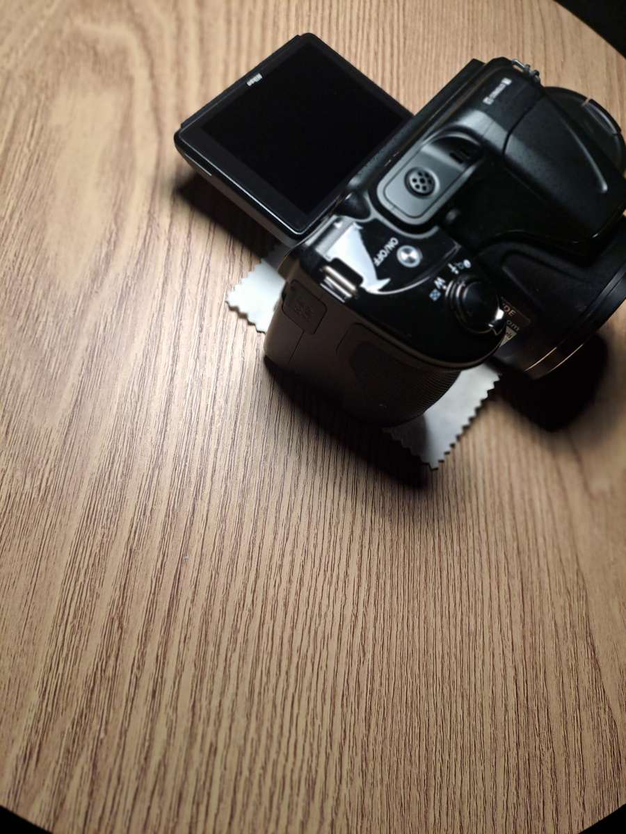 PRISTINE NIKON COOLPIX L830 BRIDGE CAMERA