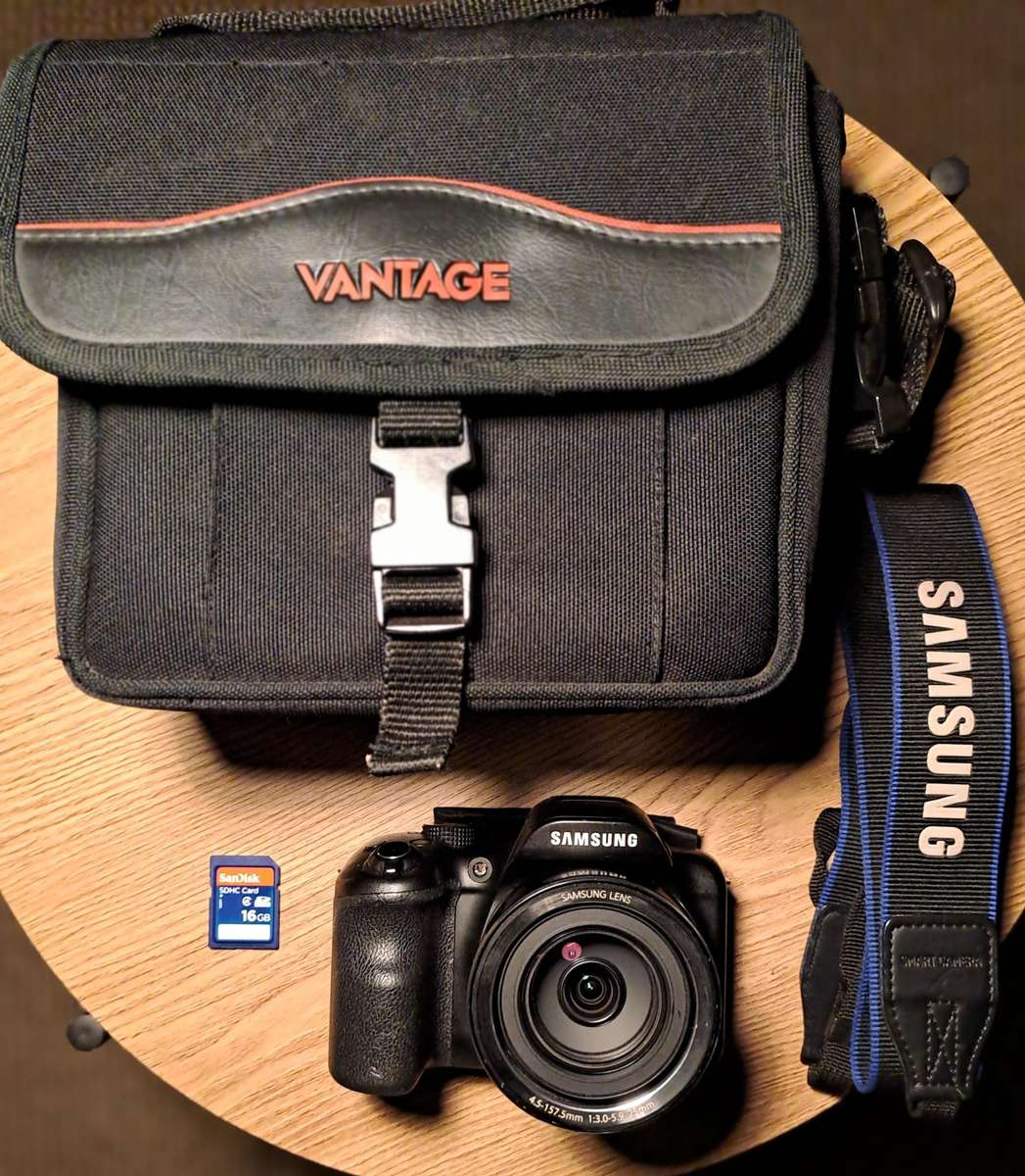 Samsung WB1100F BRIDGE CAMERA