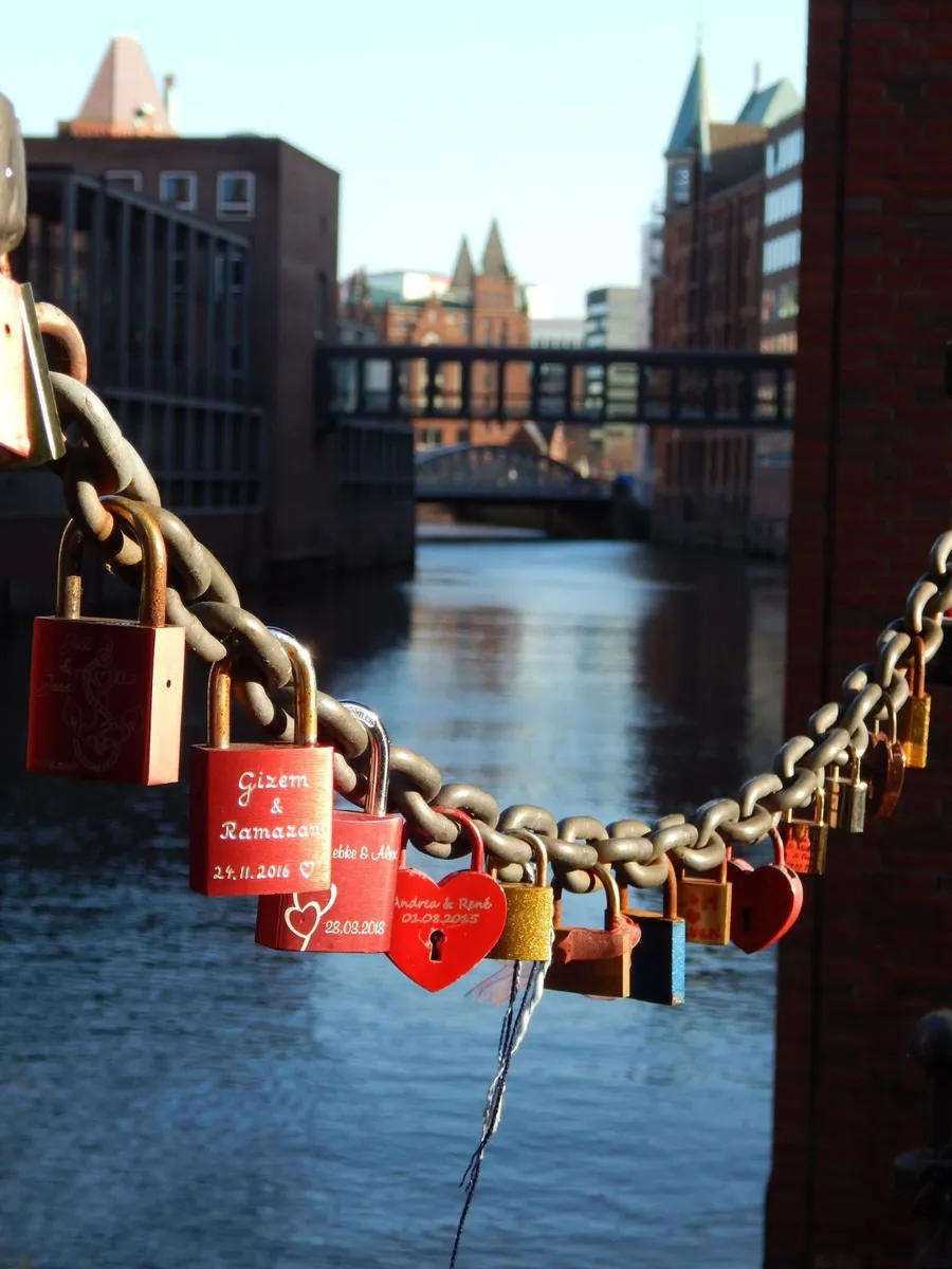 PRISTINE NIKON COOLPIX L830 BRIDGE CAMERA