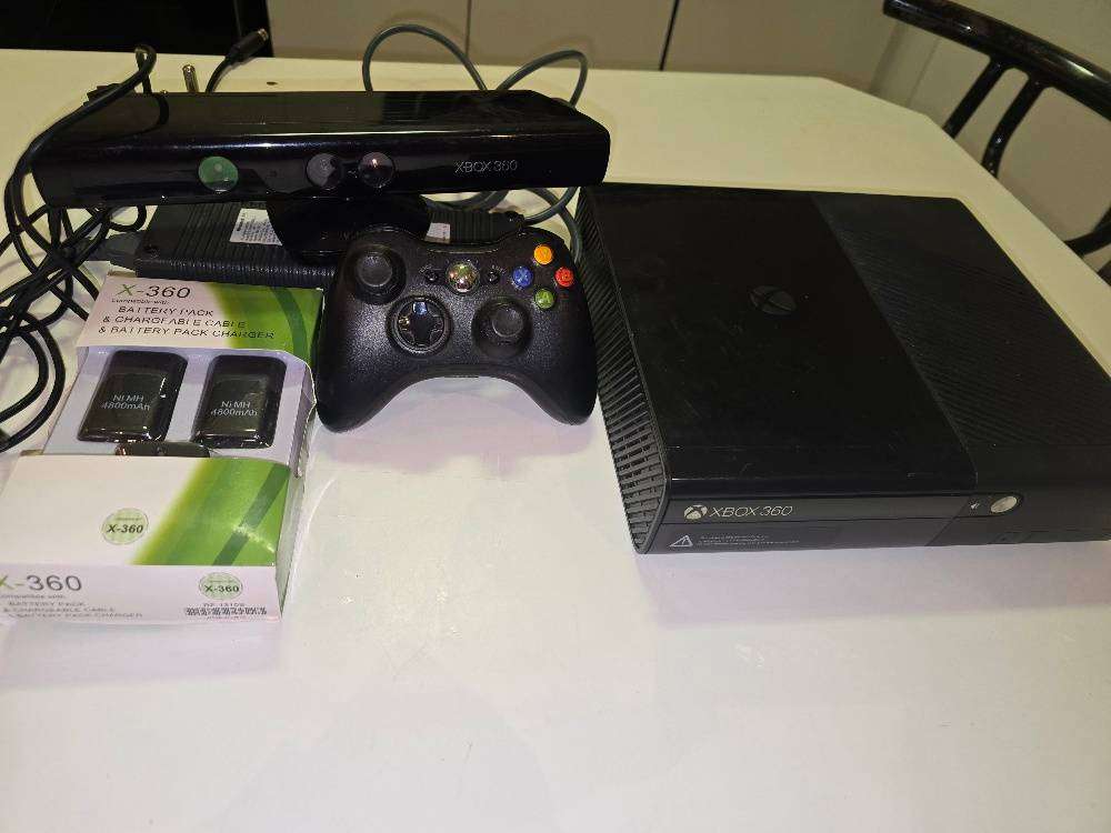 Xbox 360 Gaming Bundle  All-In-One Fun!