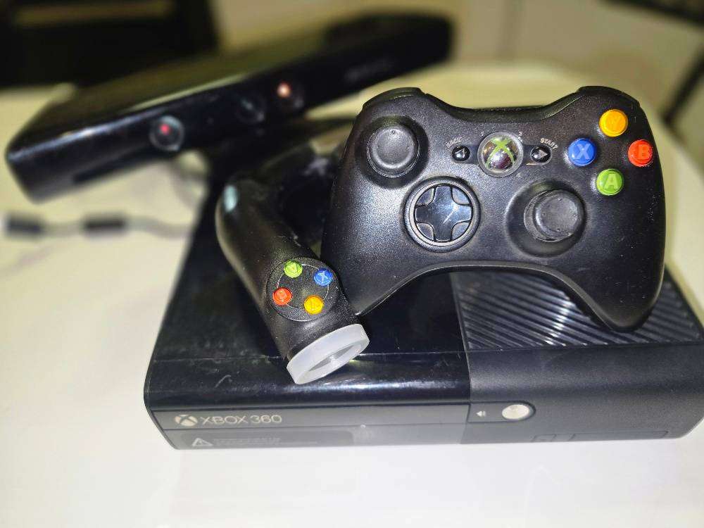 Xbox 360 Gaming Bundle  All-In-One Fun!