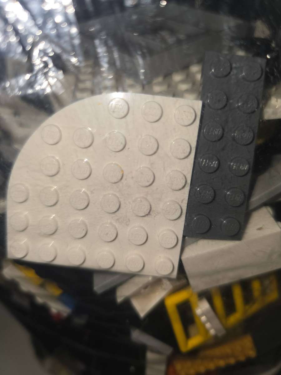 2kg Mixed Bag original Lego Lot 1 of 2