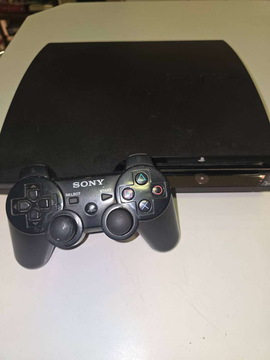 PlayStation 3 slim 500g with 1 remote 35 Plus games