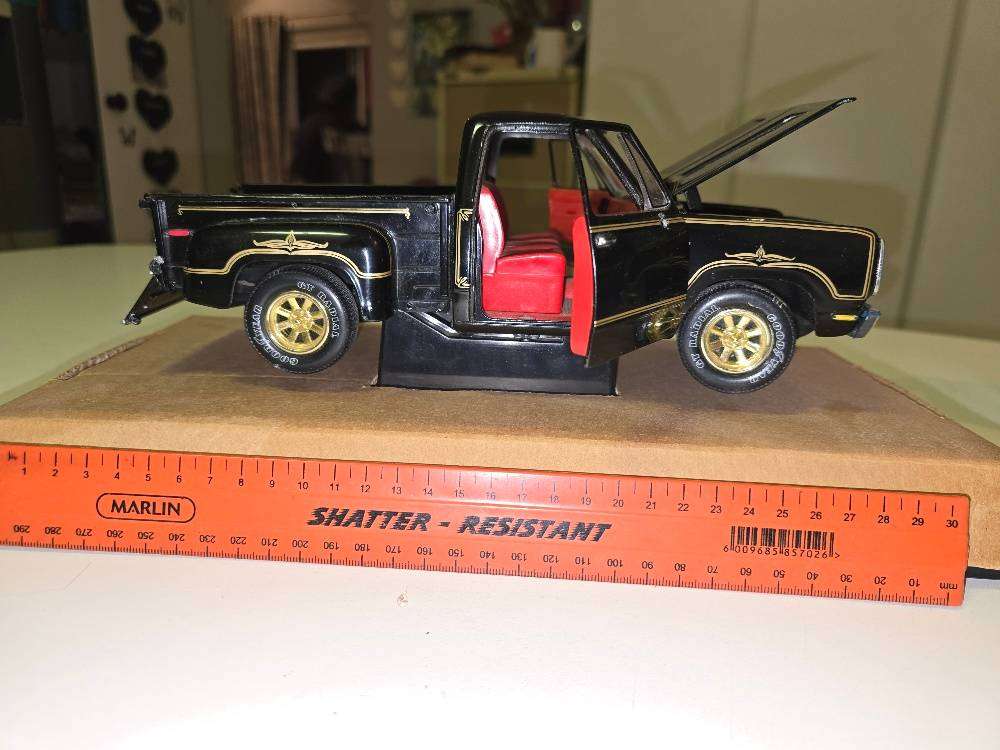 1978 Dodge Warlock  1:18 Die-Cast Model-ERTL