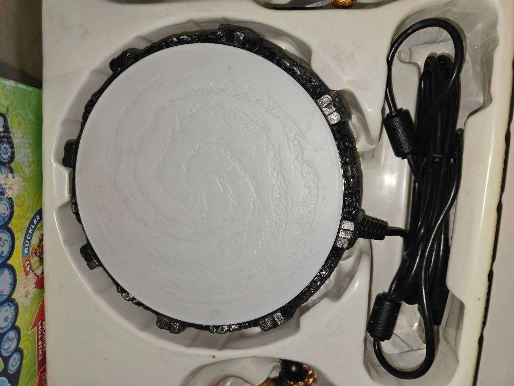 Skylanders Starter Pack Bundle  Wii Edition