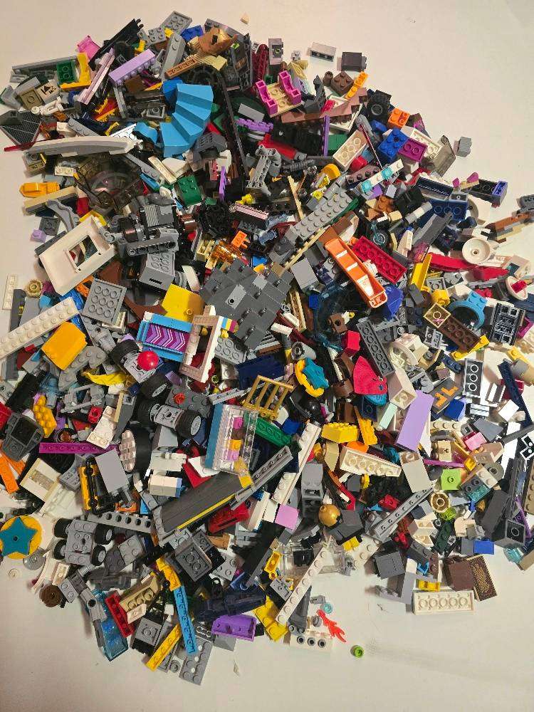LEGO 2kg Mixed Lot with special pieces
