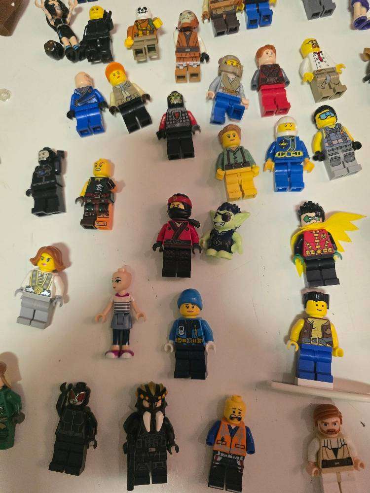 LEGO Minifigure Madness  Mixed Lot!