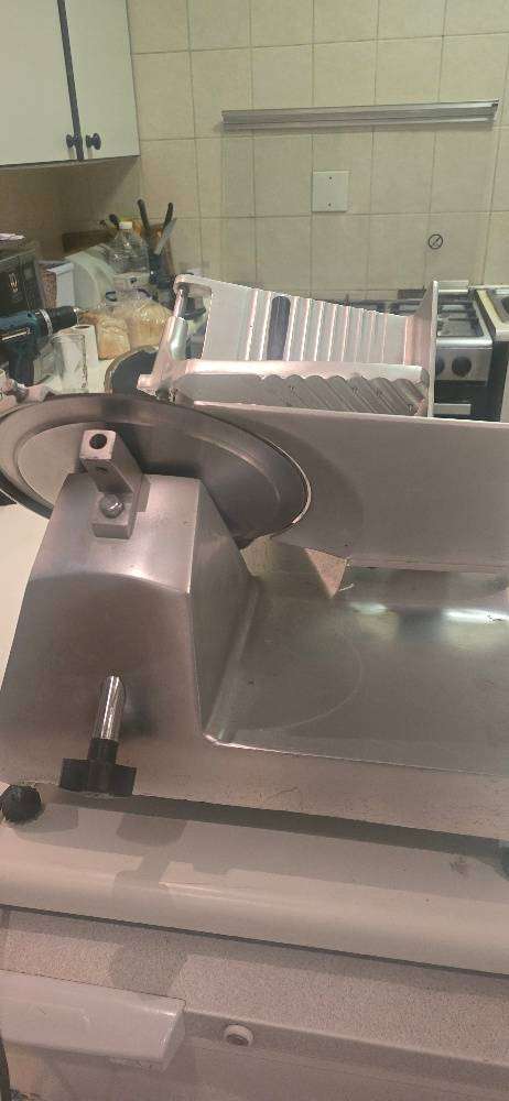 ABM DELI SLICER STAINLESS STEEL READY TO WORK