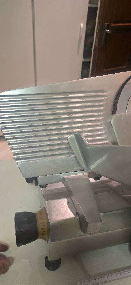 ABM DELI SLICER STAINLESS STEEL READY TO WORK