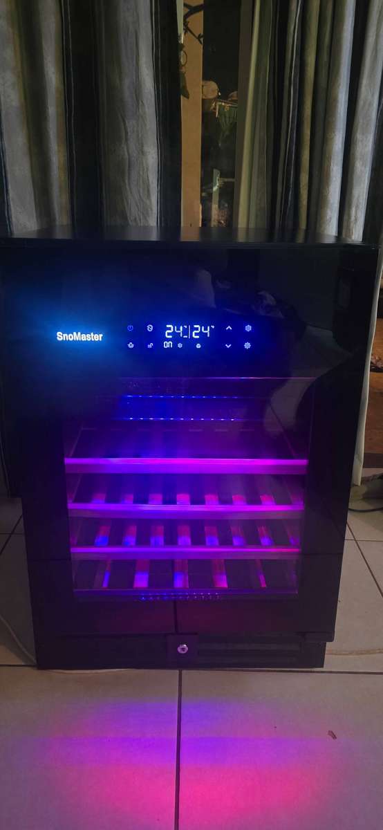 SNOMASTER VT46 PRO WINE COOLER