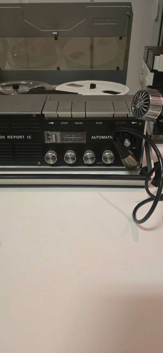 RADIO HISTORY 1967 UHER 4000 AND A 1971 GRUNDIG