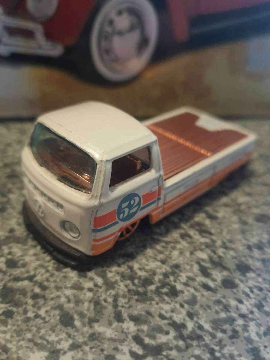 HOT WHEELS VOLKSWAGEN T2 PICKUP