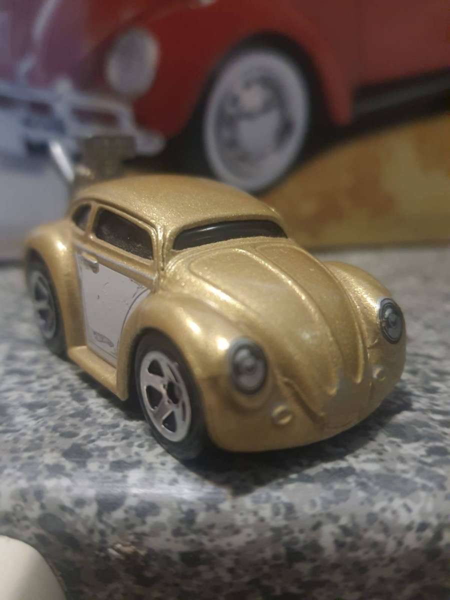 HOT WHEELS VOLKSWAGEN BEETLE