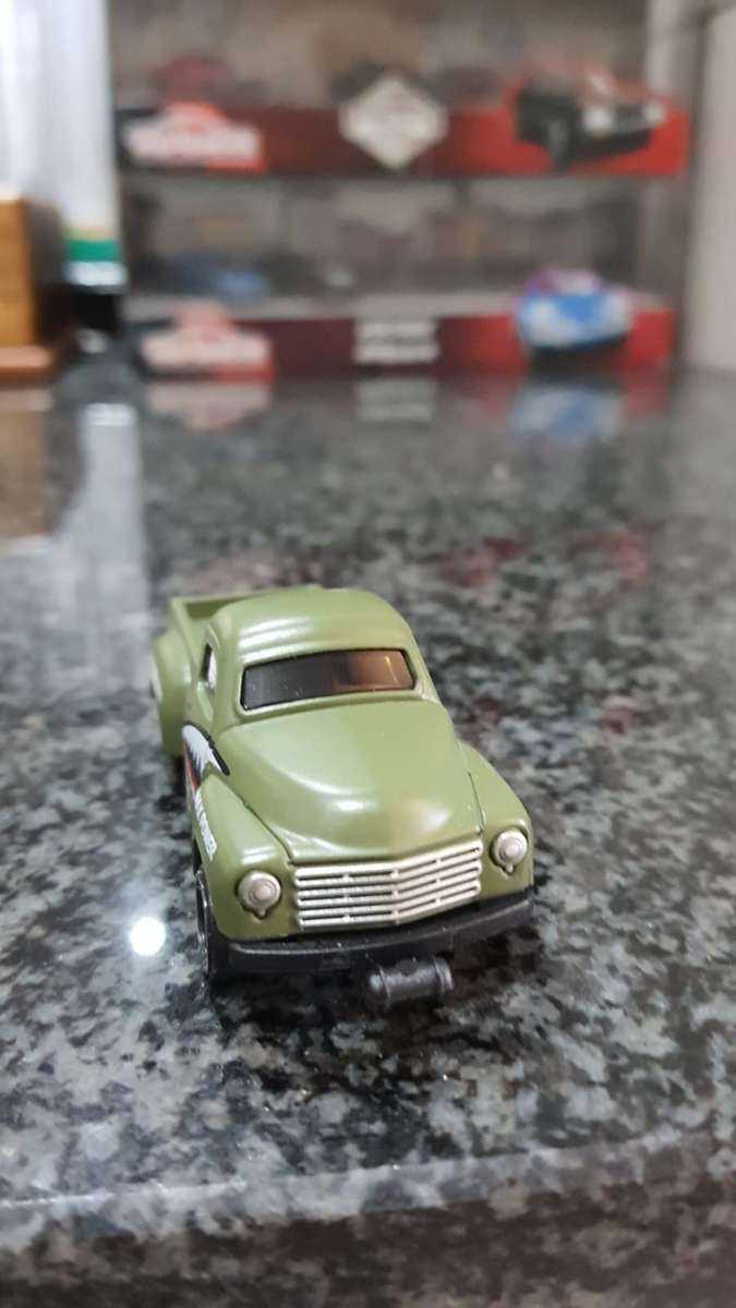 ACTION WHEELS (LIKE HOT WHEELS)