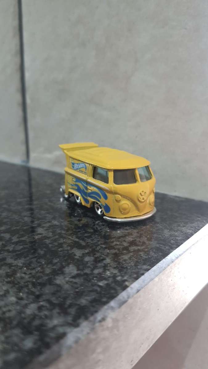 HOTWHEELS KOOL KOMBI