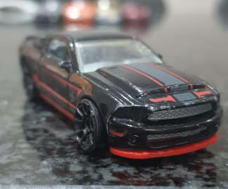 HOT WHEELS '10 FORD SHELBY GT 500