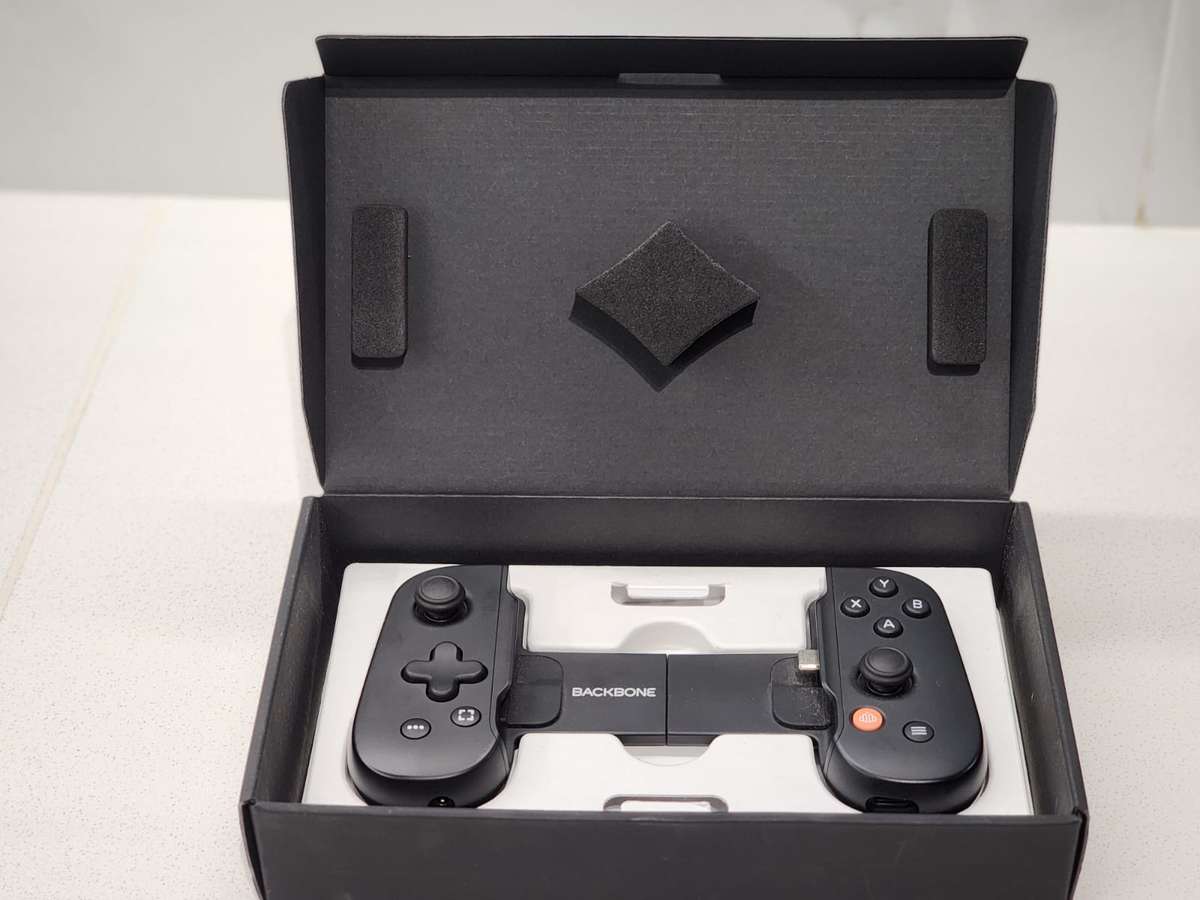 Backbone One Mobile Gaming Controller - Type-C (Used, Great Condition)