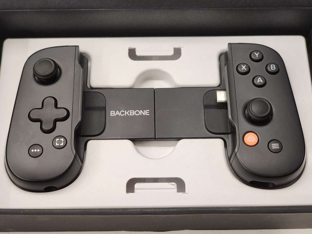 Backbone One Mobile Gaming Controller - Type-C (Used, Great Condition)