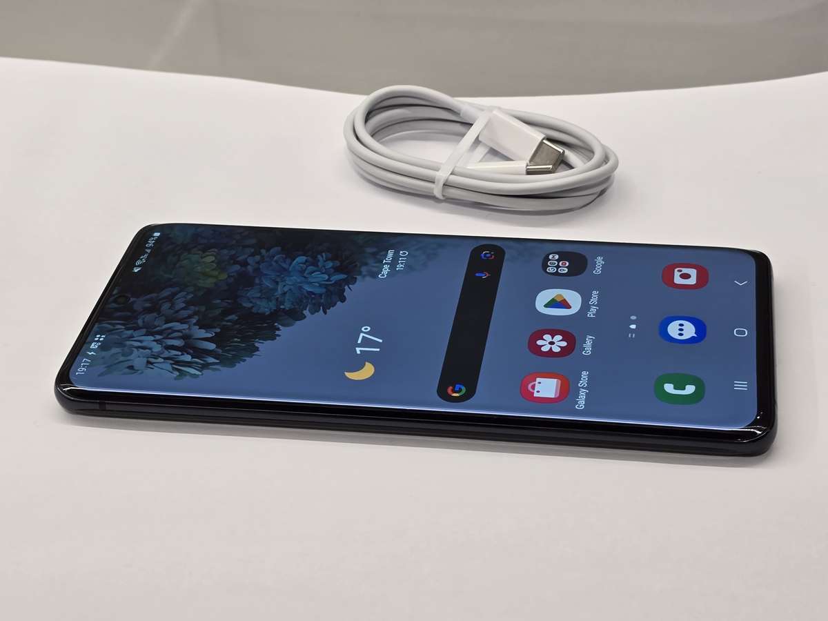 Samsung Galaxy S20+ 128GB  Great Condition (Minor Flaws)