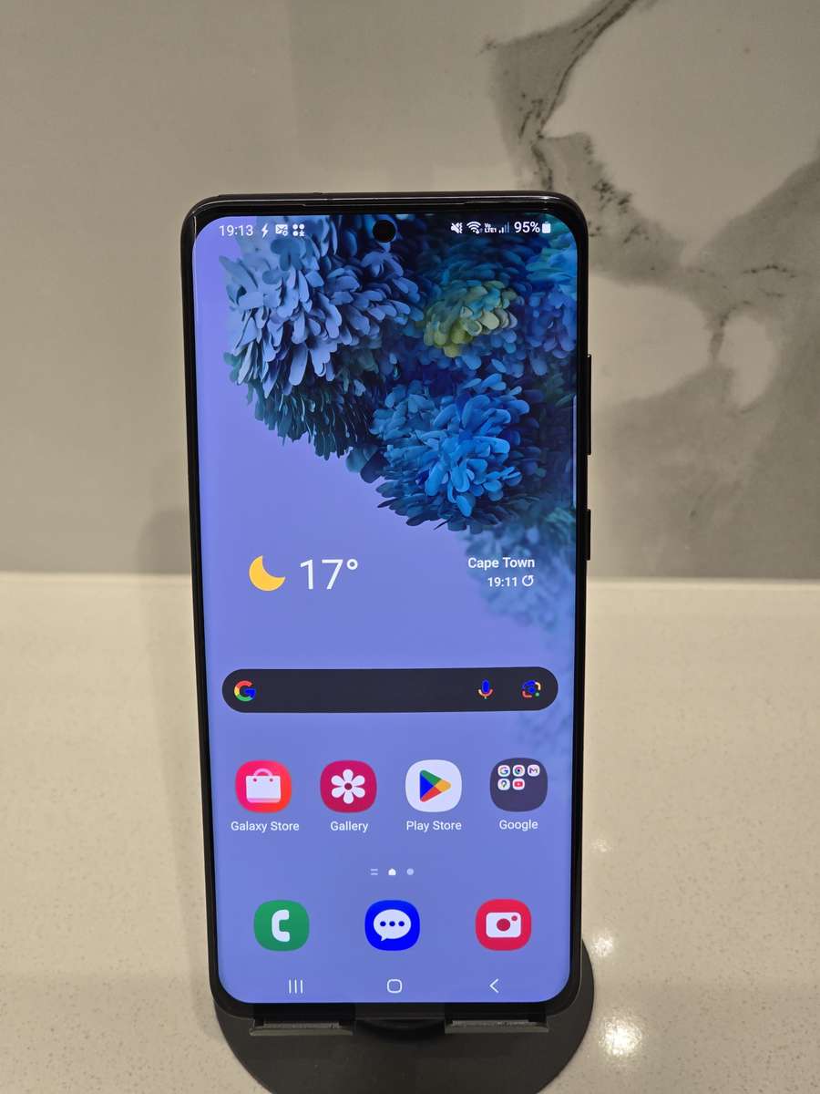 Samsung Galaxy S20+ 128GB  Great Condition (Minor Flaws)