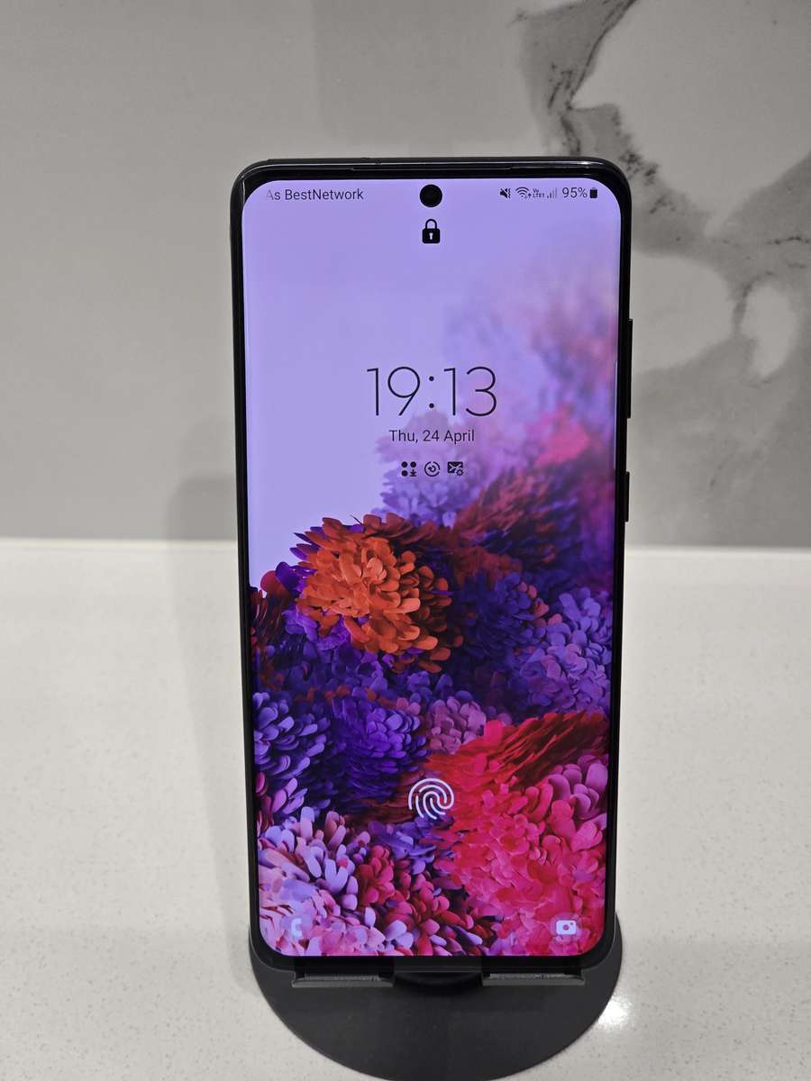 Samsung Galaxy S20+ 128GB  Great Condition (Minor Flaws)