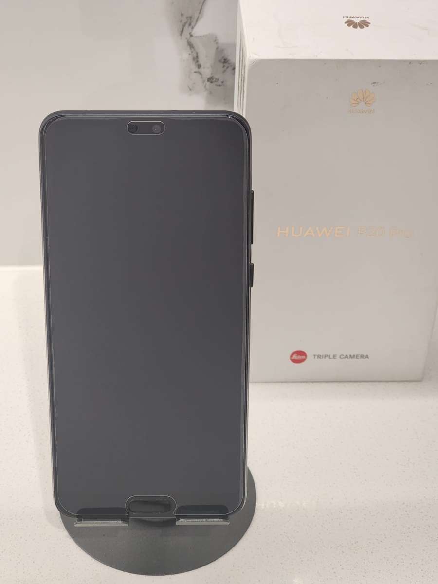 Huawei P20 Pro (128GB, Black) - OLED Display, Original Box + Cable