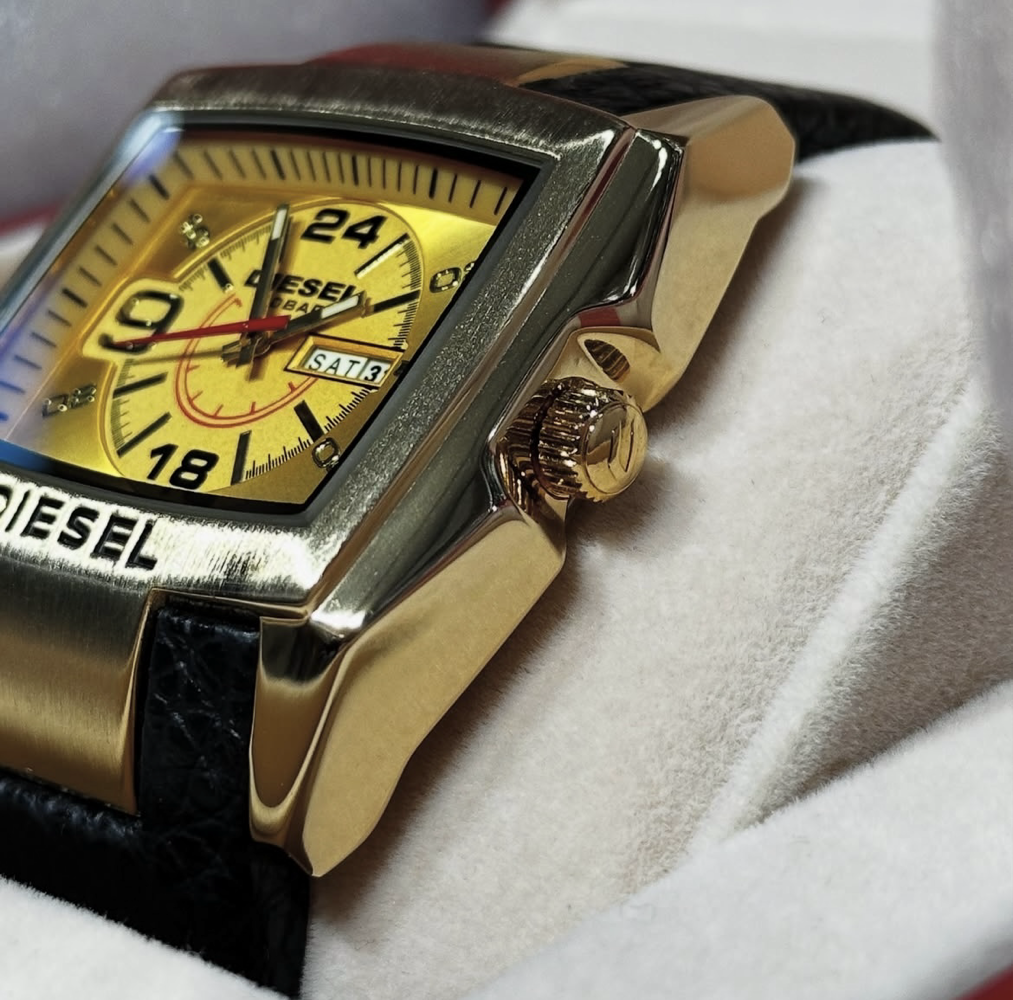 Diesel Bug Out Leather Strap Watch DZ1216