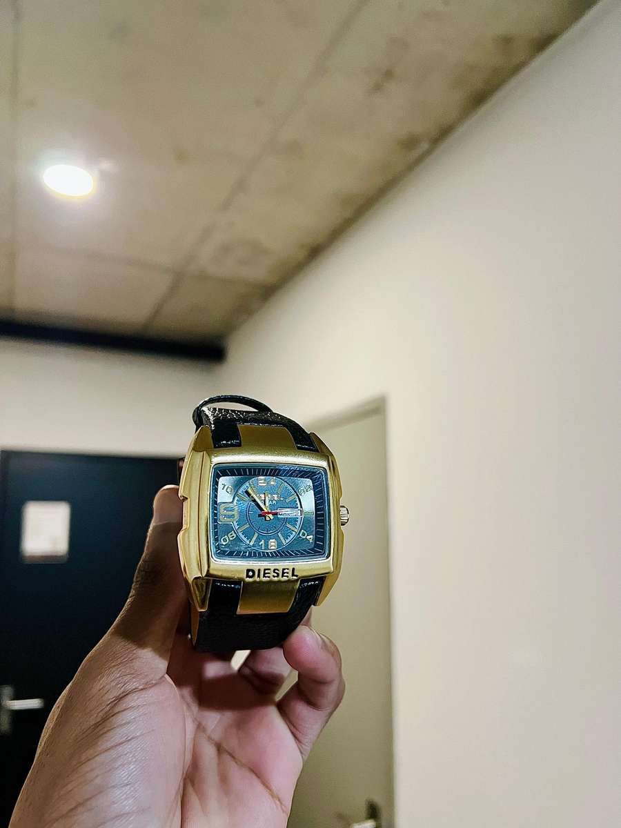 Diesel Bug Out Black Leather Strap Watch DZ1216