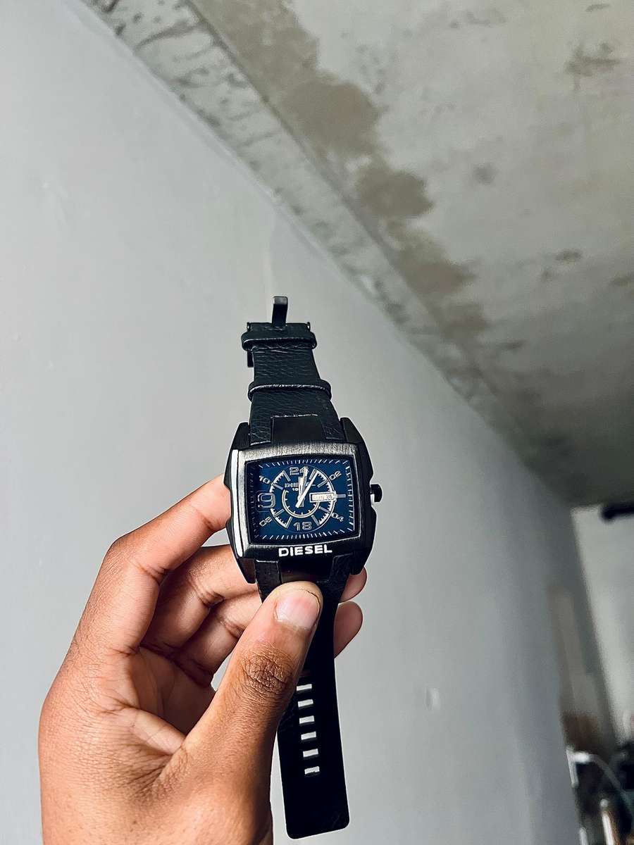 Diesel Bug Out Black Leather Strap Watch DZ1216