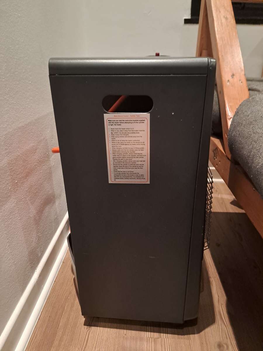 Cadec Gas Heater with Gas Cylinder