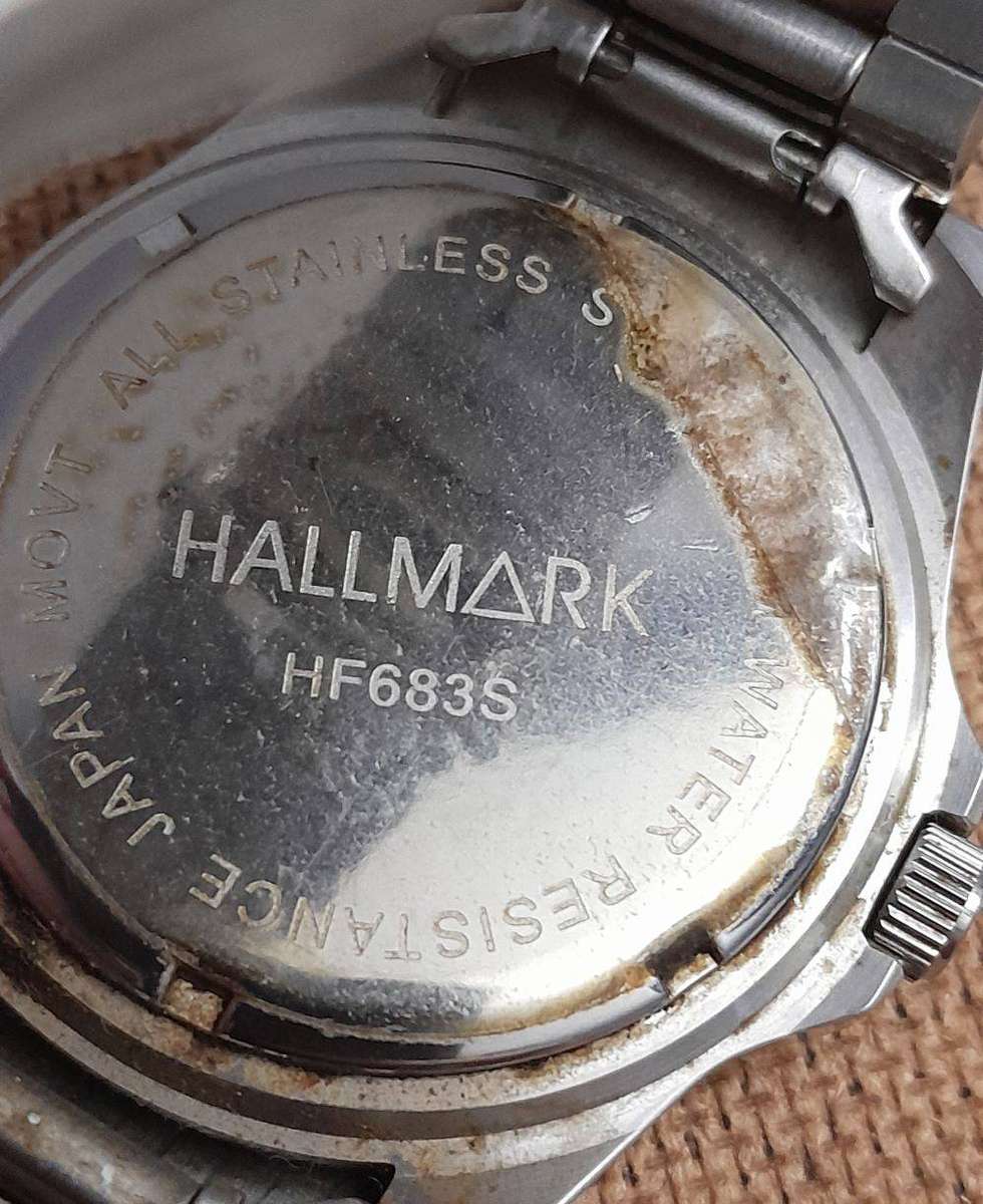Hallmark Men's Quartz Watch (50m water resistant)
