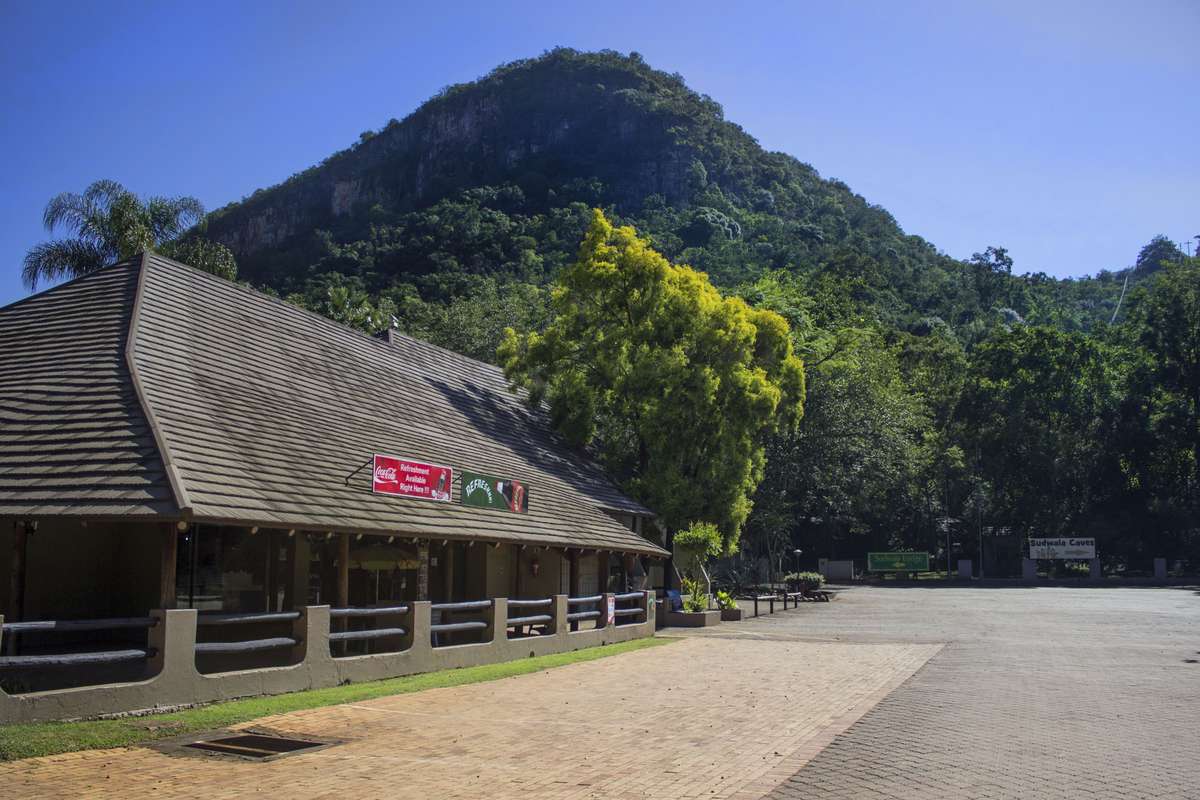 Full week accommodation for 6 people