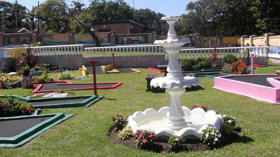 Full week accommodation for 6 people