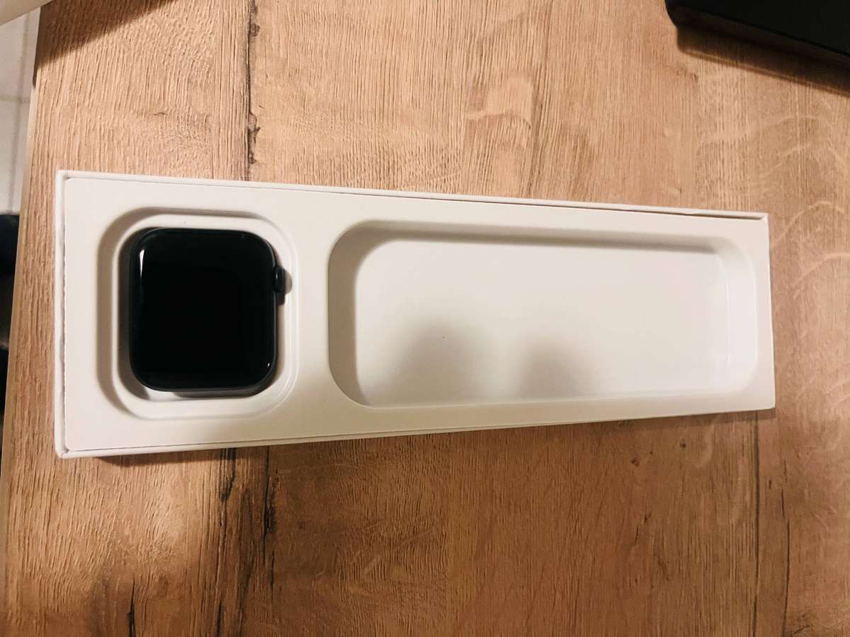Apple watch 46mm series 10( Brand New)