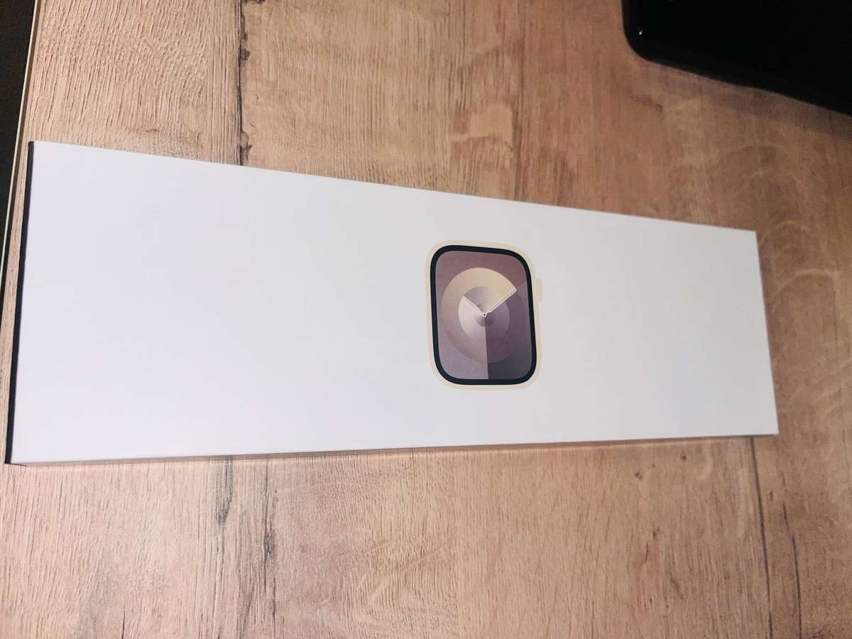 Apple watch 46mm series 10( Brand New)