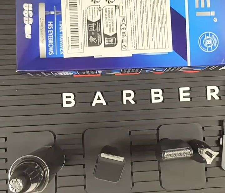 Kemei 4-in-1 Professional Grooming Kit, USB Rechargeable Nose & Ear Hair Trimmer, Beard and Eyebrow