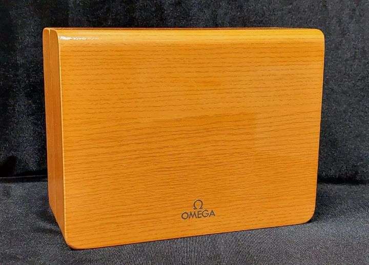 Omega Double Original New Watch Genuine Wood Box Speedmaster