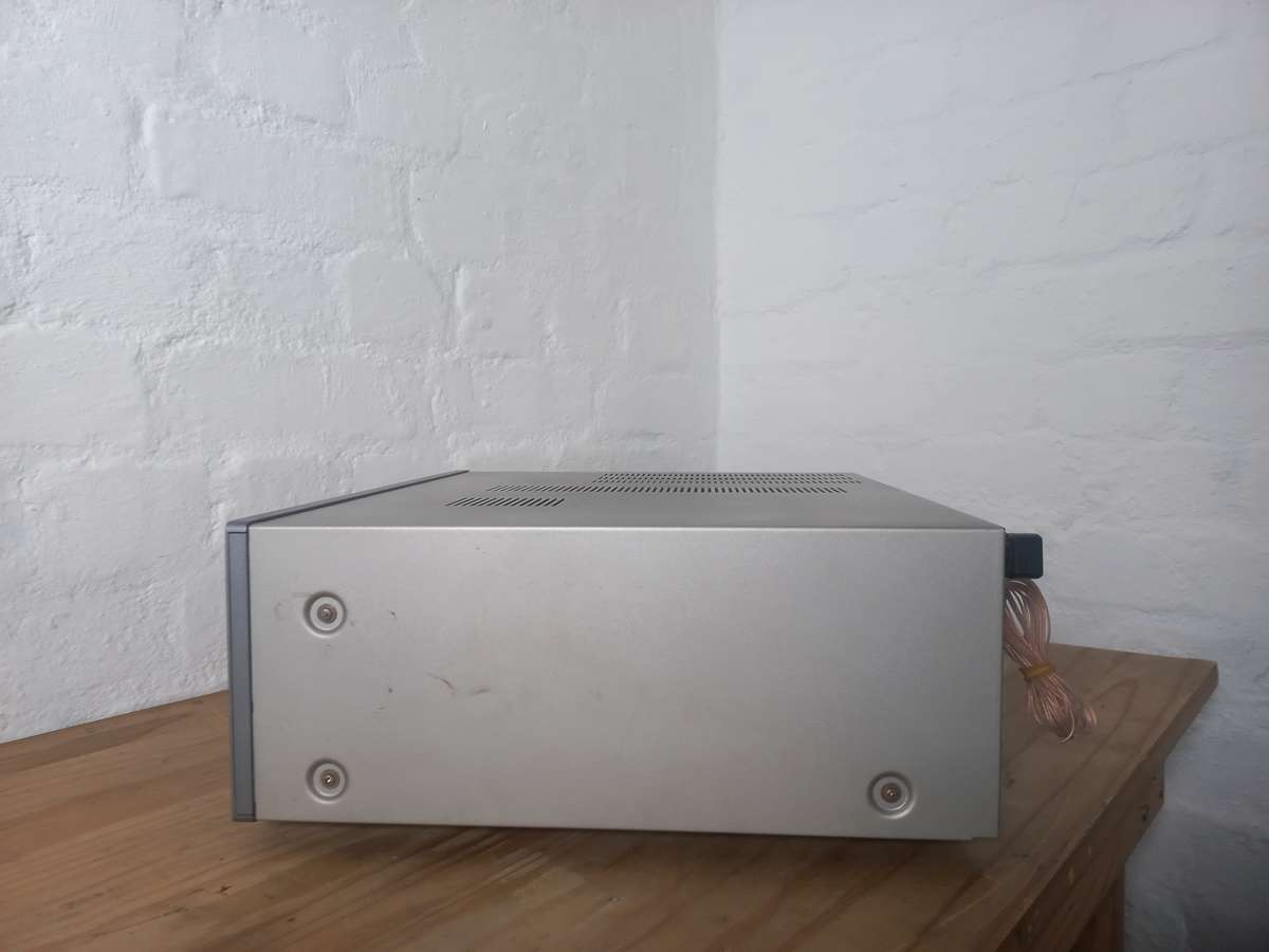 NAD T754 Surround Sound Receiver