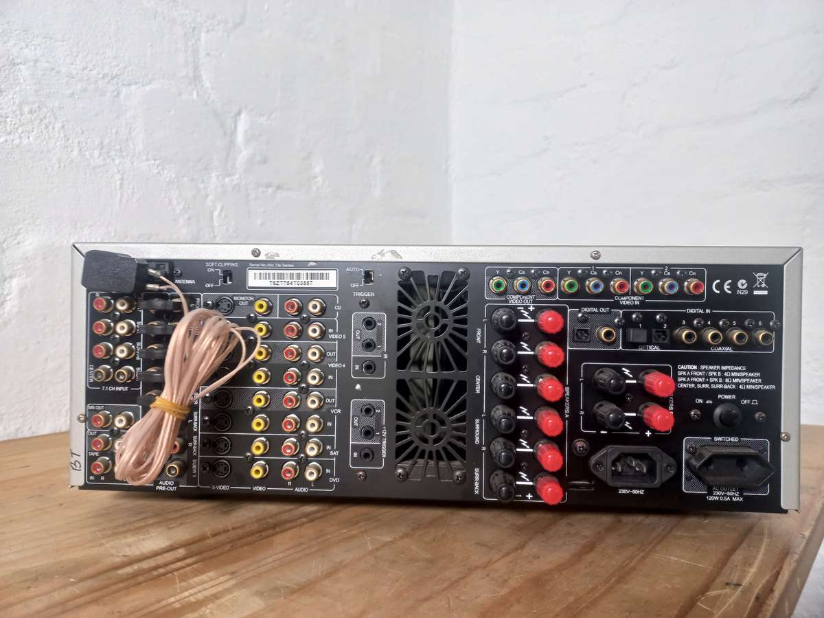 NAD T754 Surround Sound Receiver