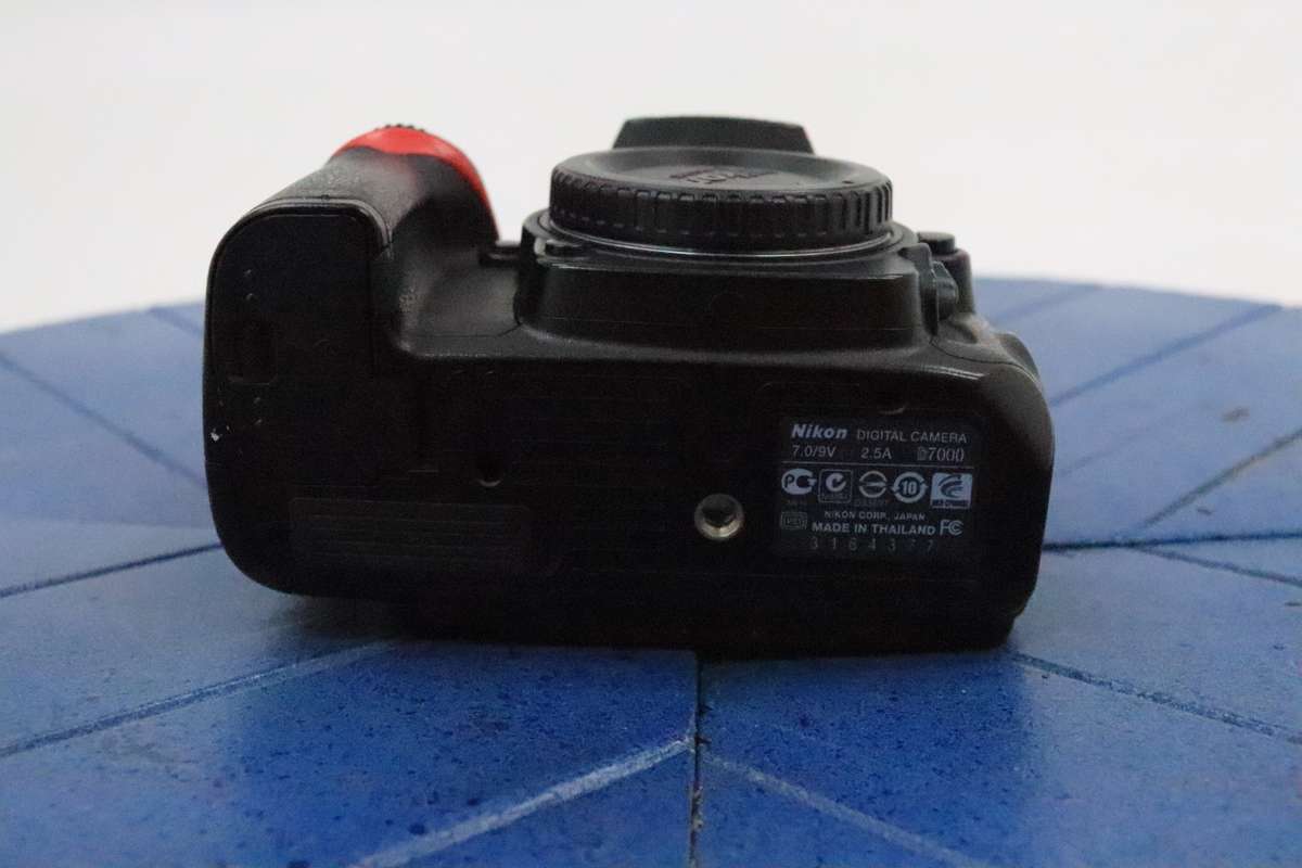 Nikon D7000 DSLR Camera Body