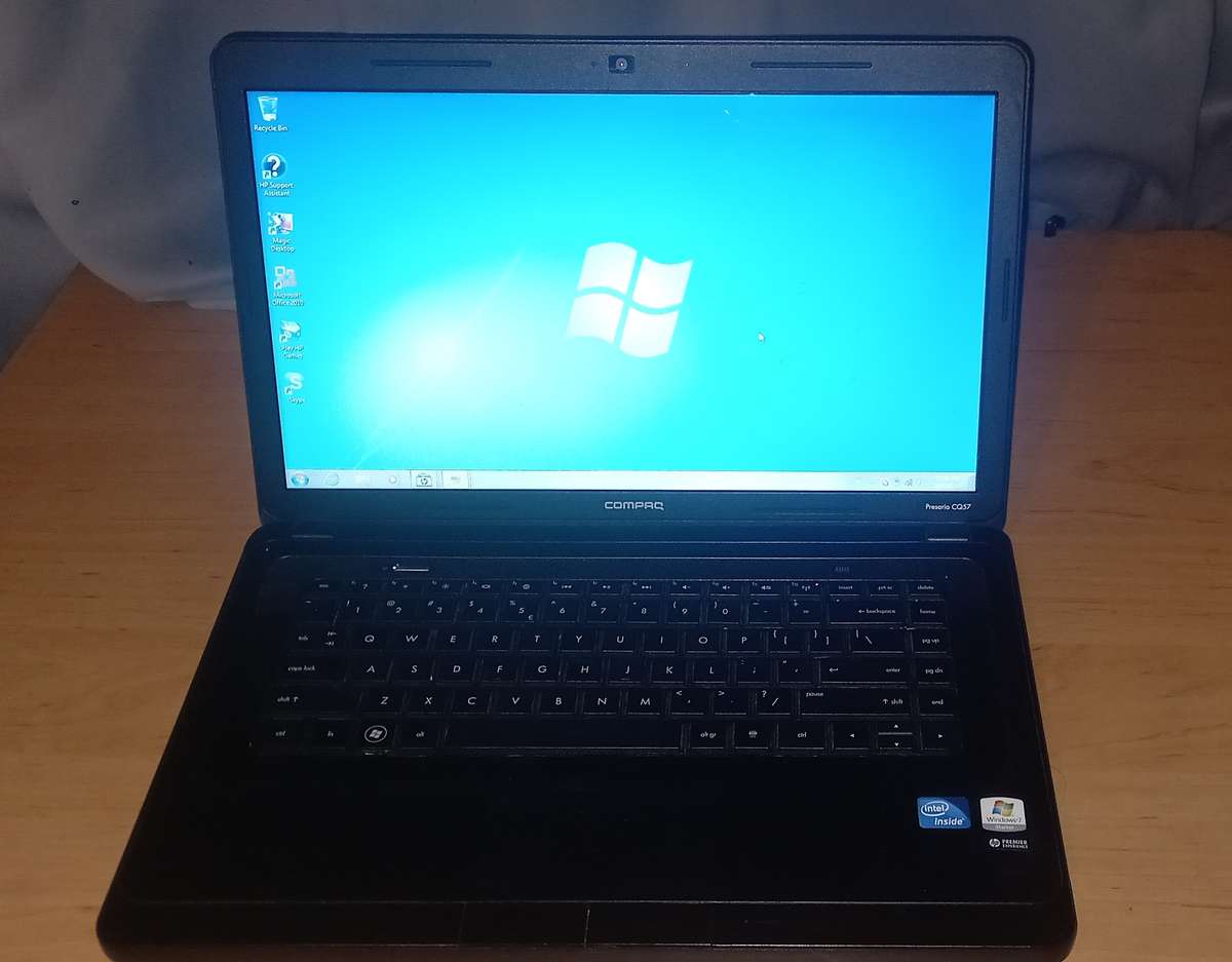 COMPAQ laptop