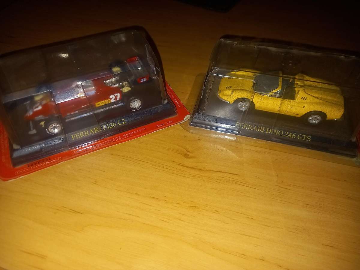 Ferrari 246 GTS + Ferrari F126 C2 1/43  scale die cast models
