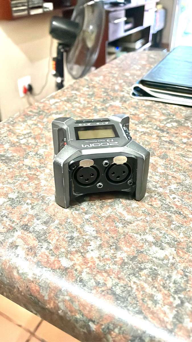 Zoom F-3 Audio Recorder