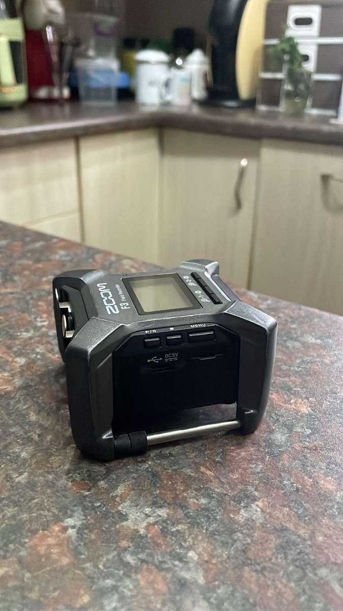 Zoom F-3 Audio Recorder