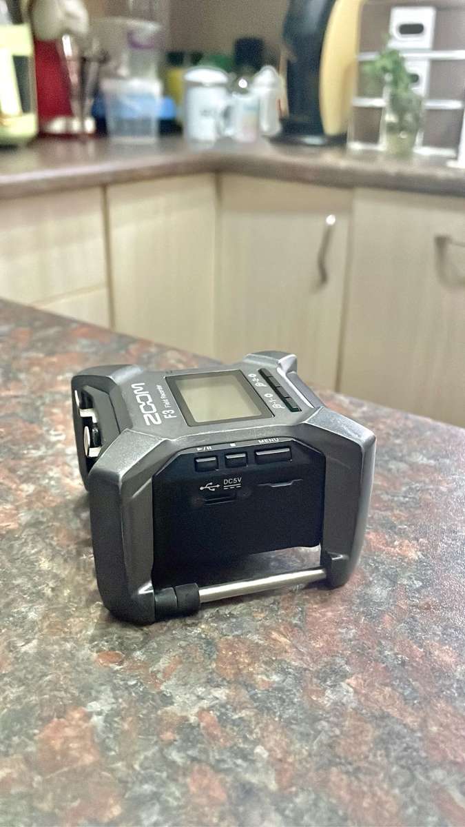 Zoom F-3 Audio Recorder